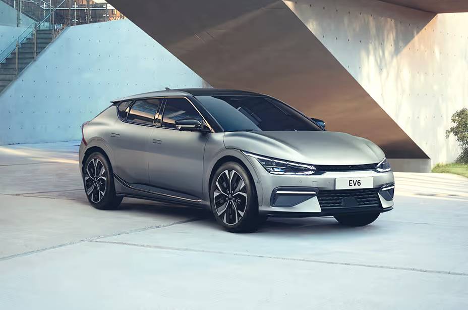 Top Electric and Hybrid Cars for Long Commutes in Australia 2024